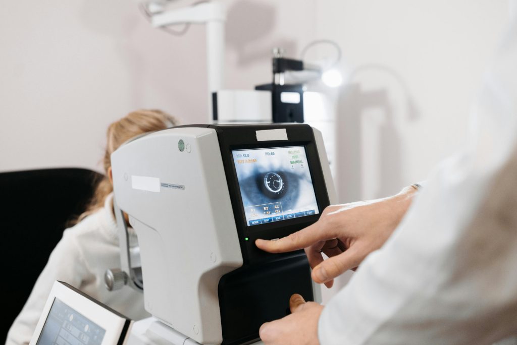 Eye check up in singapore