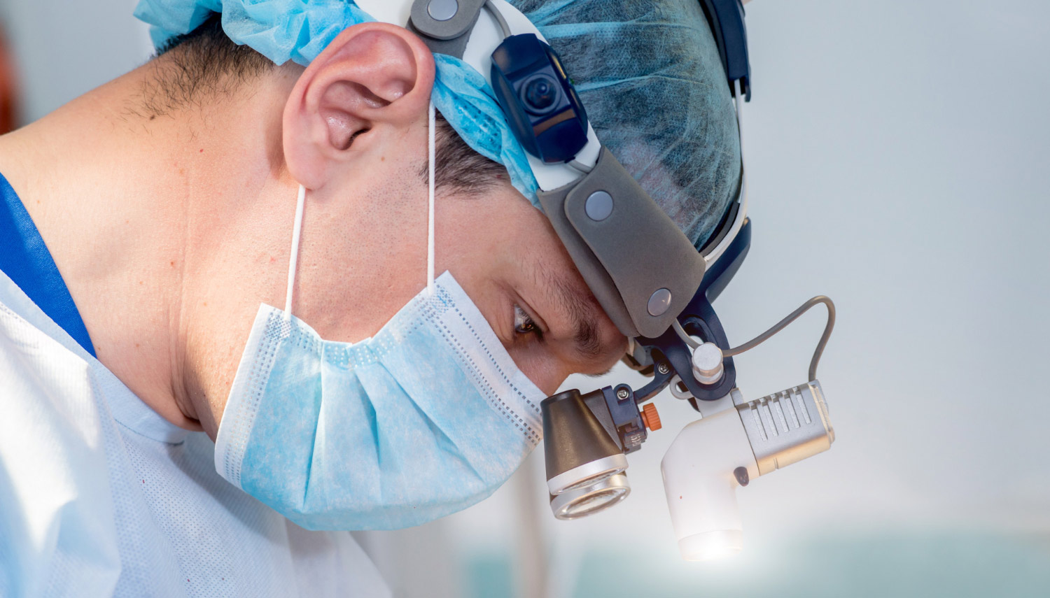 Eye Surgeon Novena